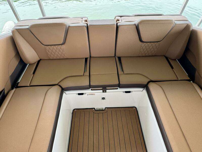 2024 Yamaha Boats 252 SD