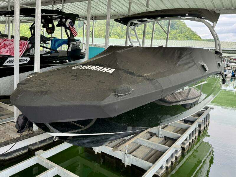 2024 Yamaha Boats 252 SD