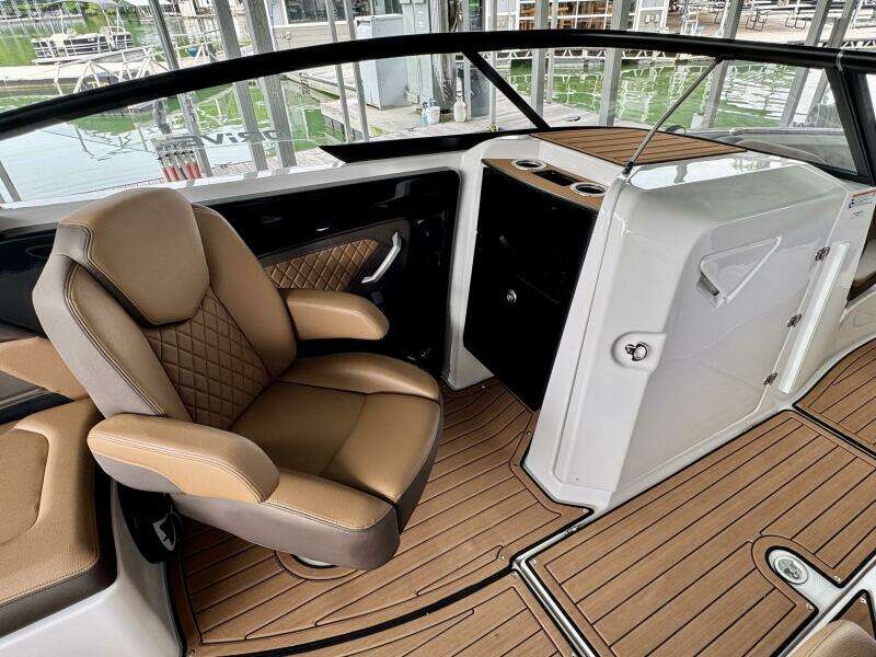2024 Yamaha Boats 252 SD