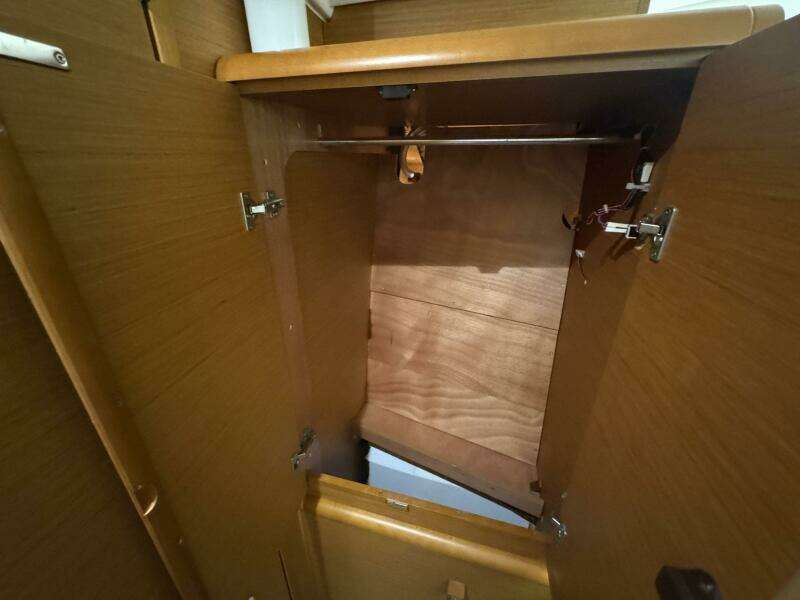 2018 Jeanneau Sun Odyssey 389