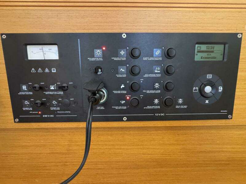 2018 Jeanneau Sun Odyssey 389