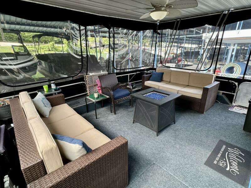 1999 Aqua Chalet 16 x 68 Widebody