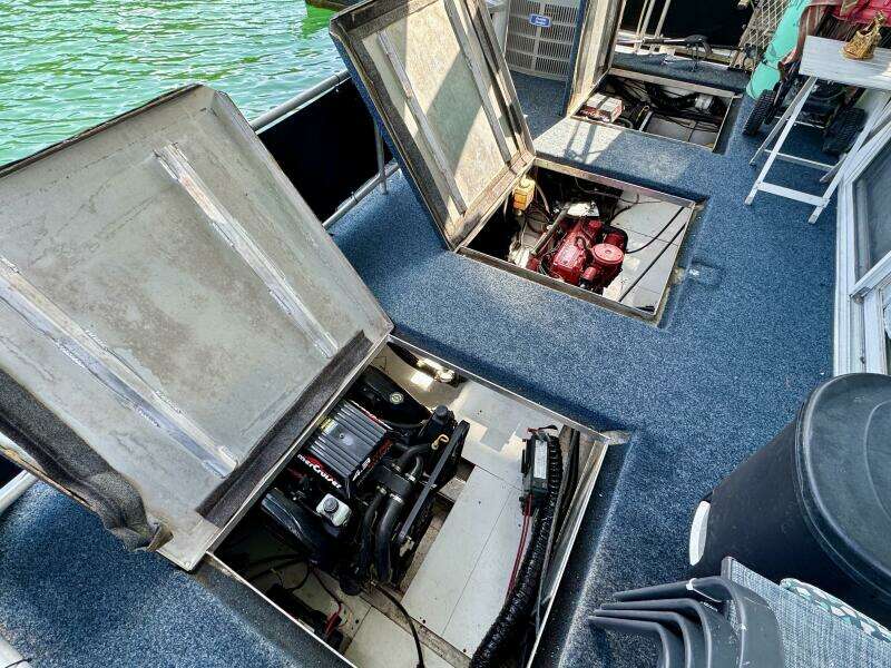 1999 Aqua Chalet 16 x 68 Widebody