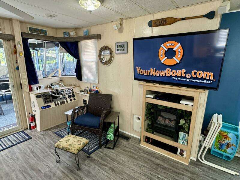 1999 Aqua Chalet 16 x 68 Widebody