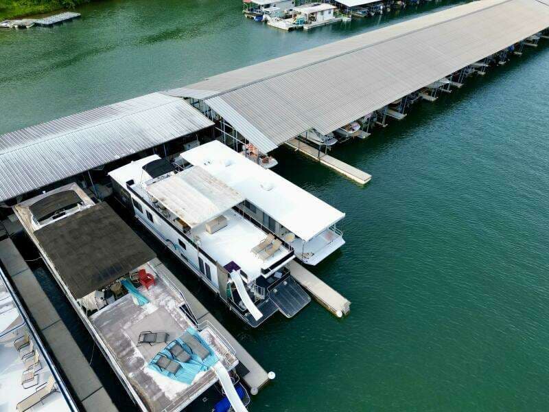 1999 Aqua Chalet 16 x 68 Widebody