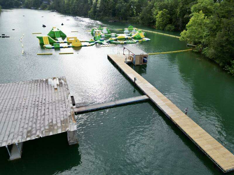 1999 Aqua Chalet 16 x 68 Widebody