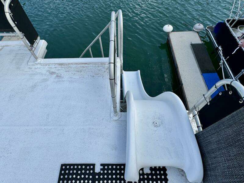 1999 Aqua Chalet 16 x 68 Widebody