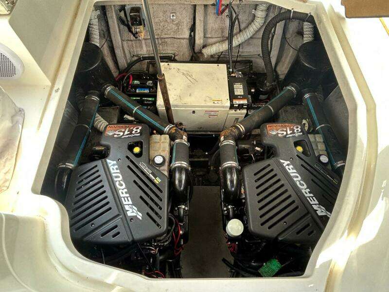 2001 Wellcraft 3700 Martinique