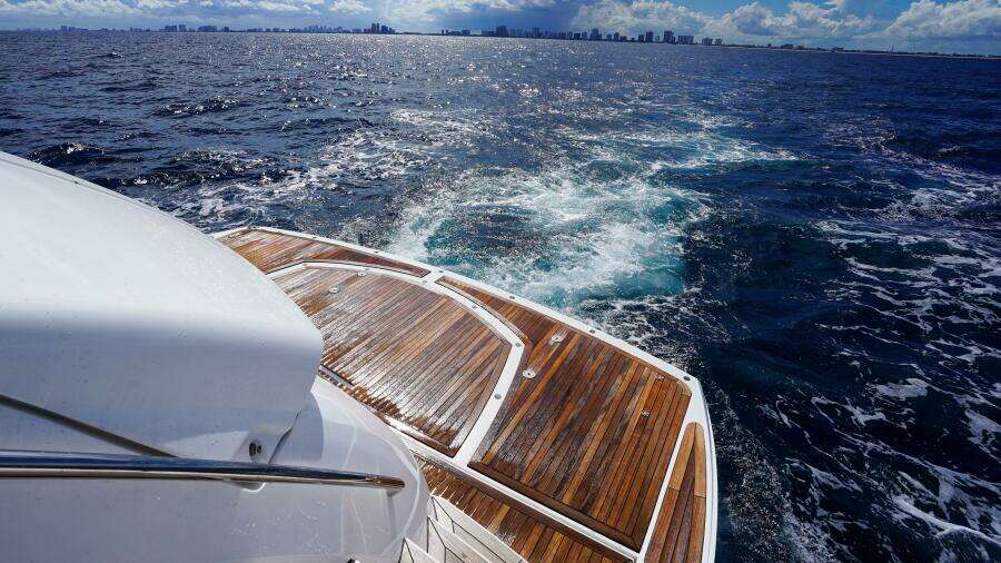 2012 Sunseeker 88 Yacht