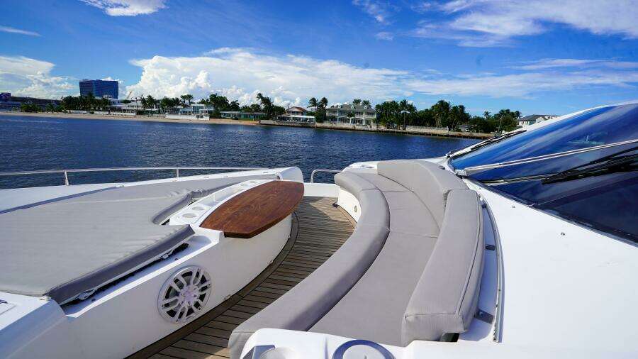 2012 Sunseeker 88 Yacht