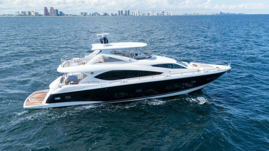 2012 Sunseeker 88 Yacht