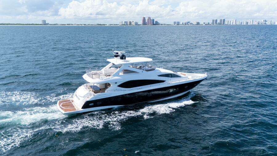 2012 Sunseeker 88 Yacht
