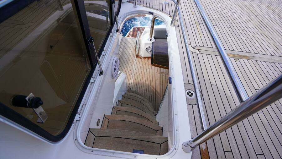 2012 Sunseeker 88 Yacht