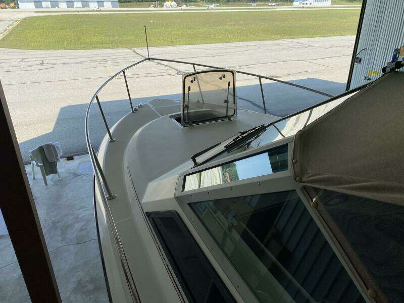 1985 Tiara Sport 2600 Continental