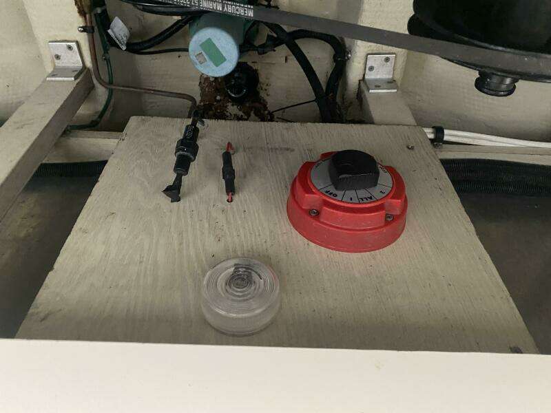 1985 Tiara Sport 2600 Continental