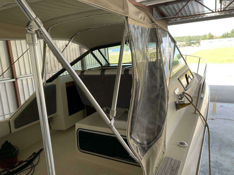 1985 Tiara Sport 2600 Continental