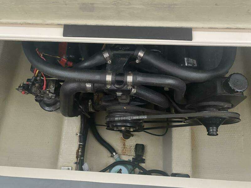 1985 Tiara Sport 2600 Continental