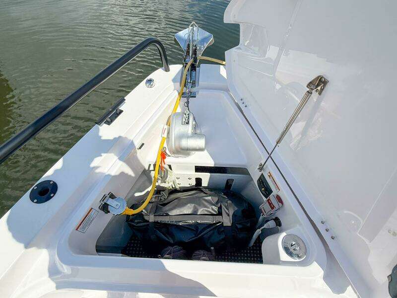 2023 Axopar 37 XC AFT CABIN