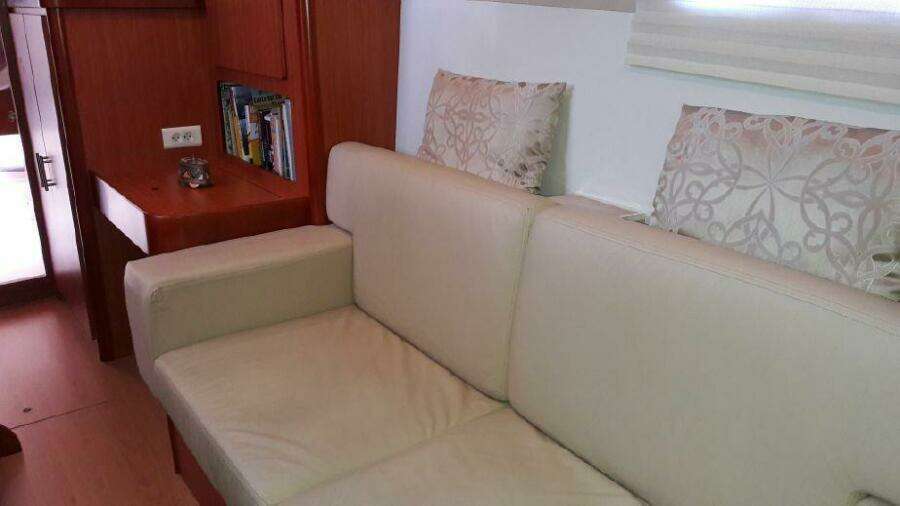 2012 Leopard 47 PC Owners' Version