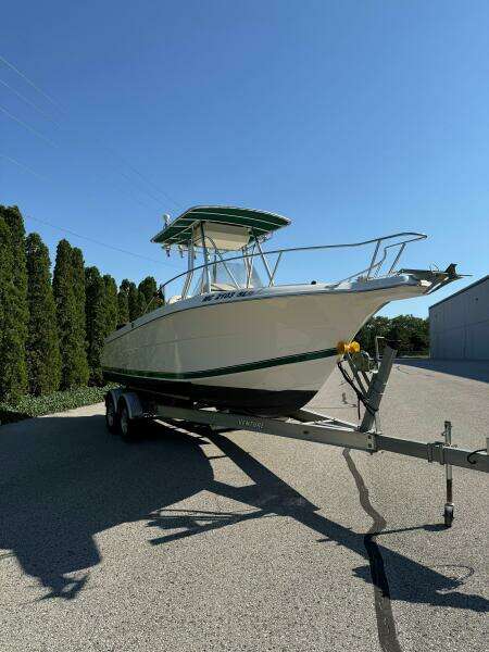 2003 Wellcraft 250 Fisherman