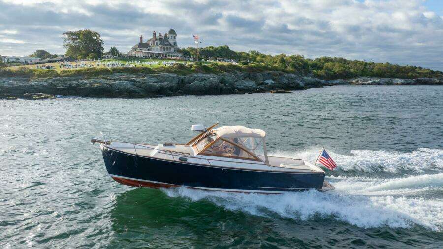 2020 CH Marine Shelter Island Nomad