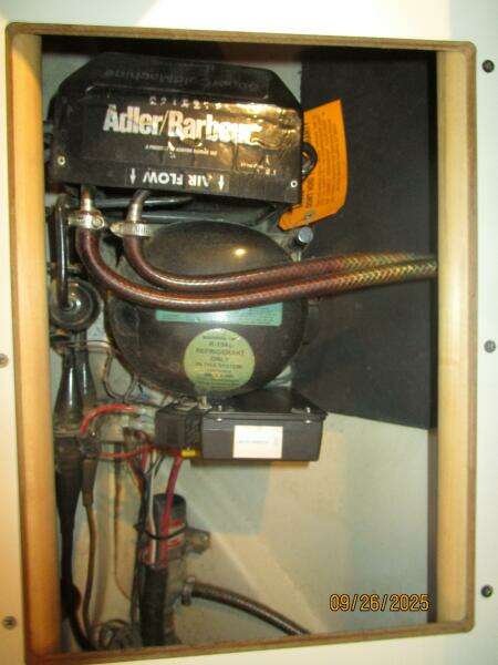 37' Hunter refrigeration system