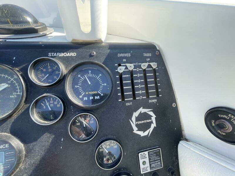 1993 Fountain 38 Sport Cruiser
