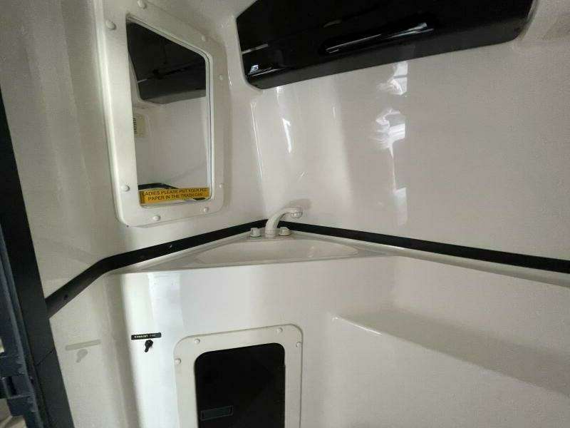 1993 Fountain 38 Sport Cruiser