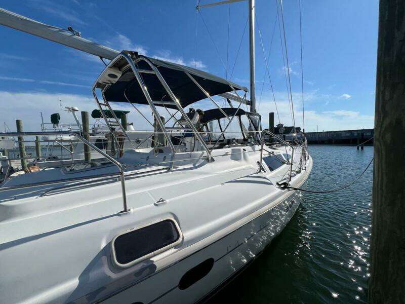 2001 Hunter 420 Passage