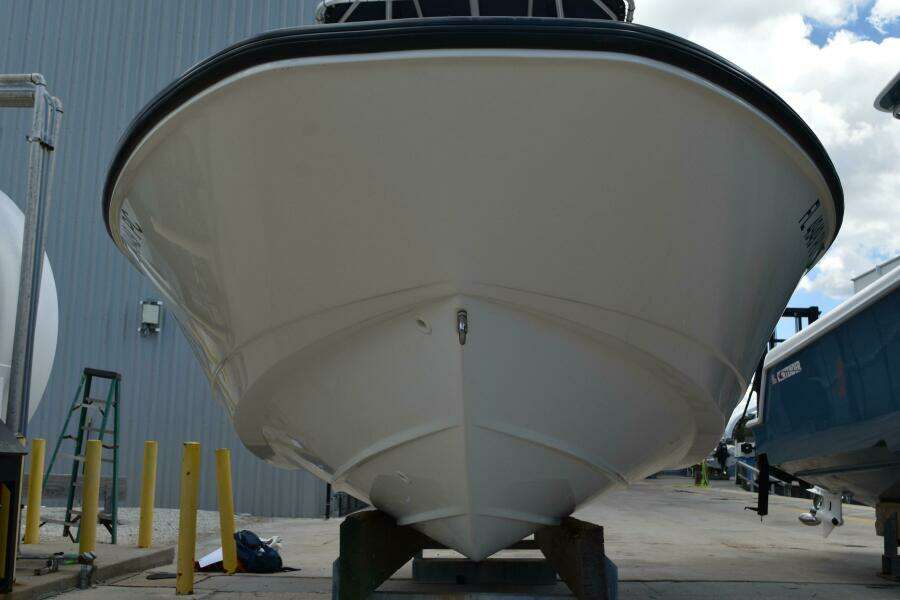 2010 Boston Whaler 230 Dauntless