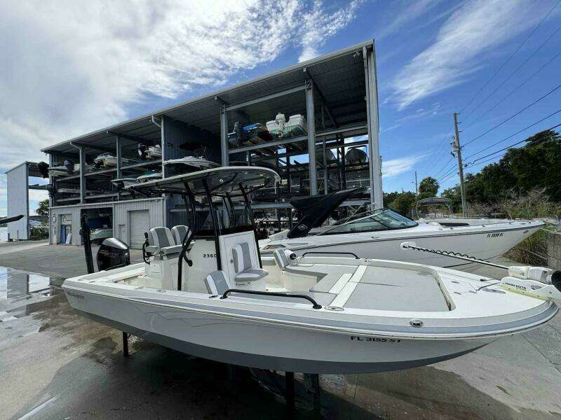 2020 Ranger 2360 Bay Boat