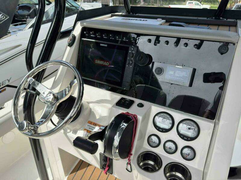 2020 Ranger 2360 Bay Boat