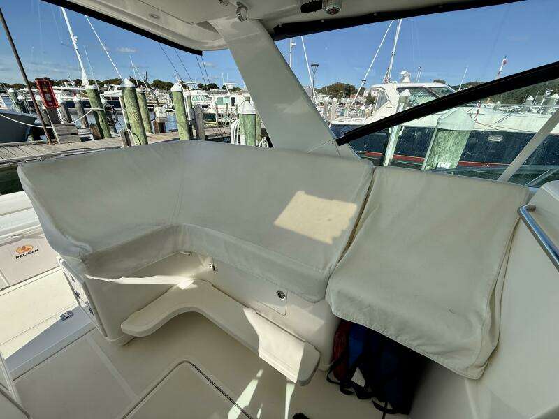 2003 Tiara Yachts 3500