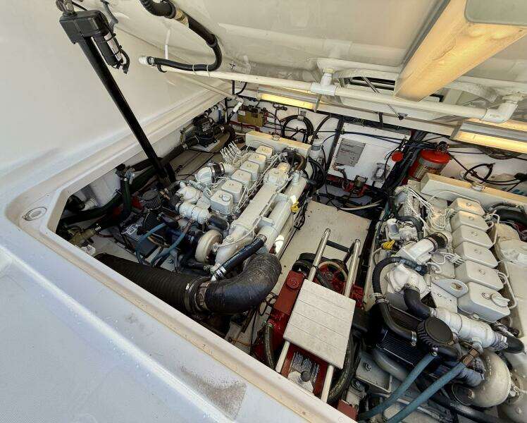 2003 Tiara Yachts 3500