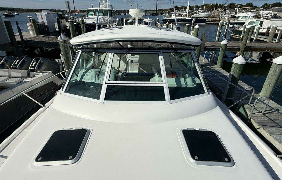 2003 Tiara Yachts 3500