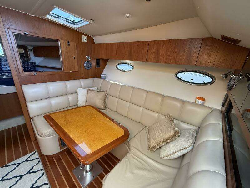2003 Tiara Yachts 3500