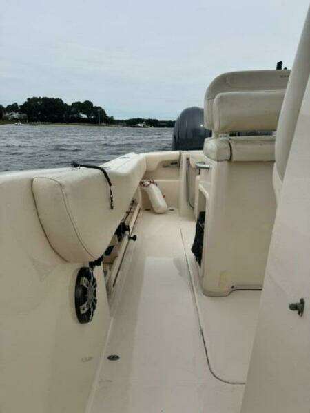 2021 Grady-White 257 Fisherman