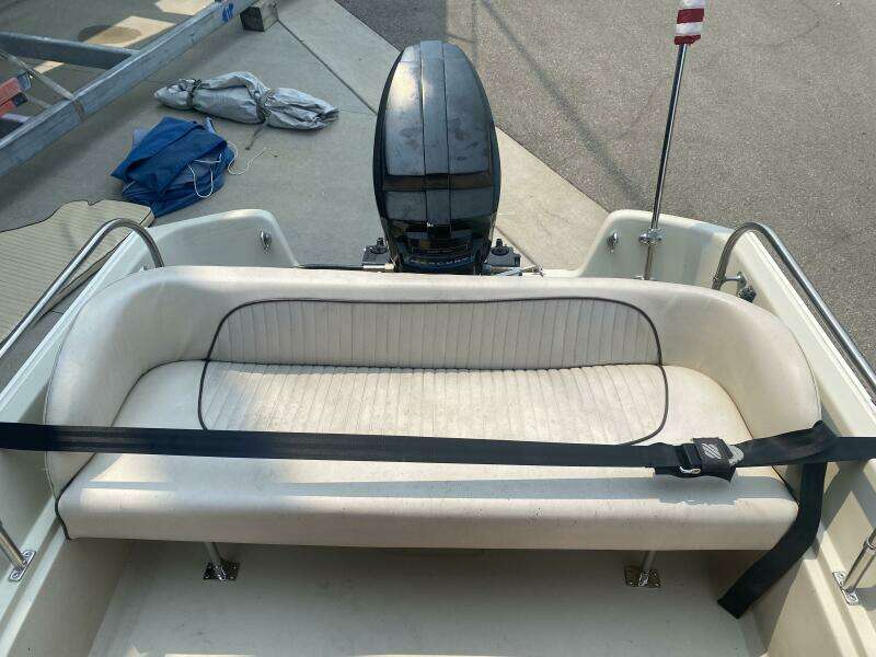 1981 Boston Whaler 17 Montauk