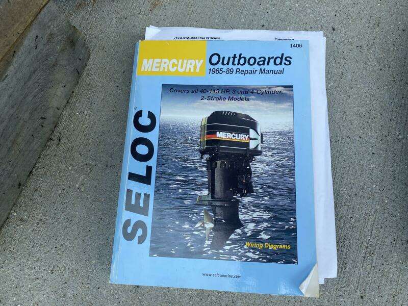 1981 Boston Whaler 17 Montauk