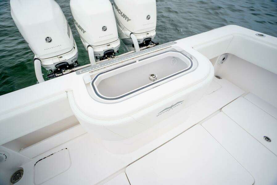 2020 Invincible 30 Open