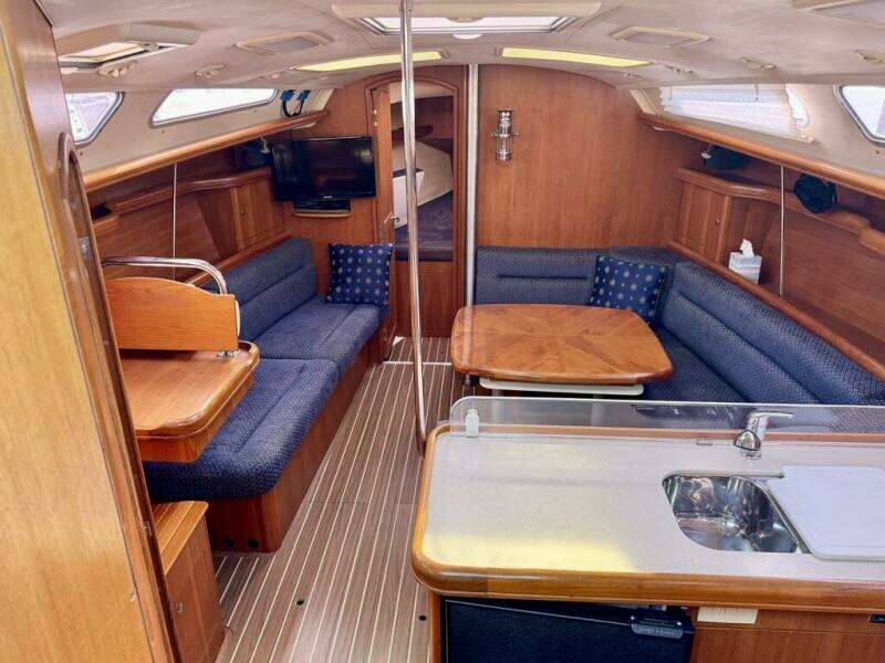 2006 Hunter 38