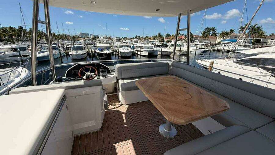 2024 Greenline 48 Fly Hybrid