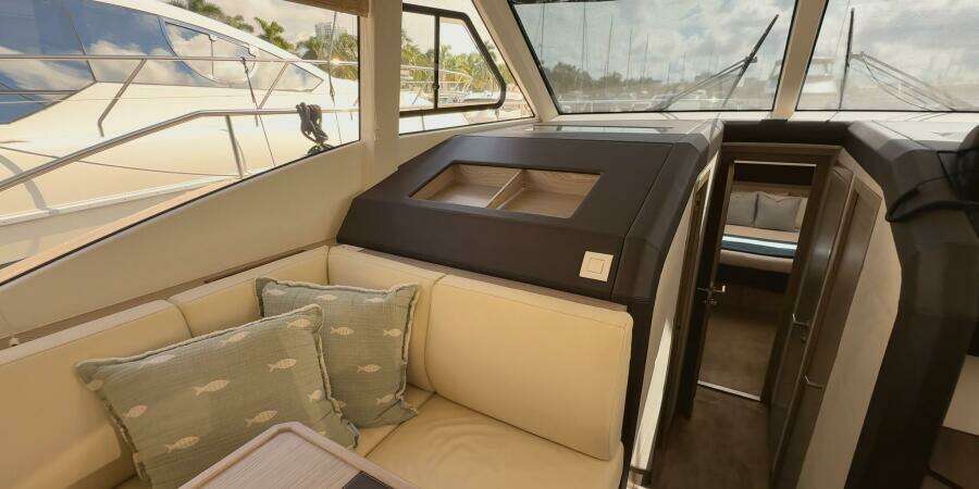 2024 Greenline 48 Fly Hybrid