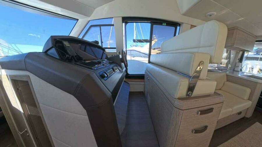 2024 Greenline 48 Fly Hybrid