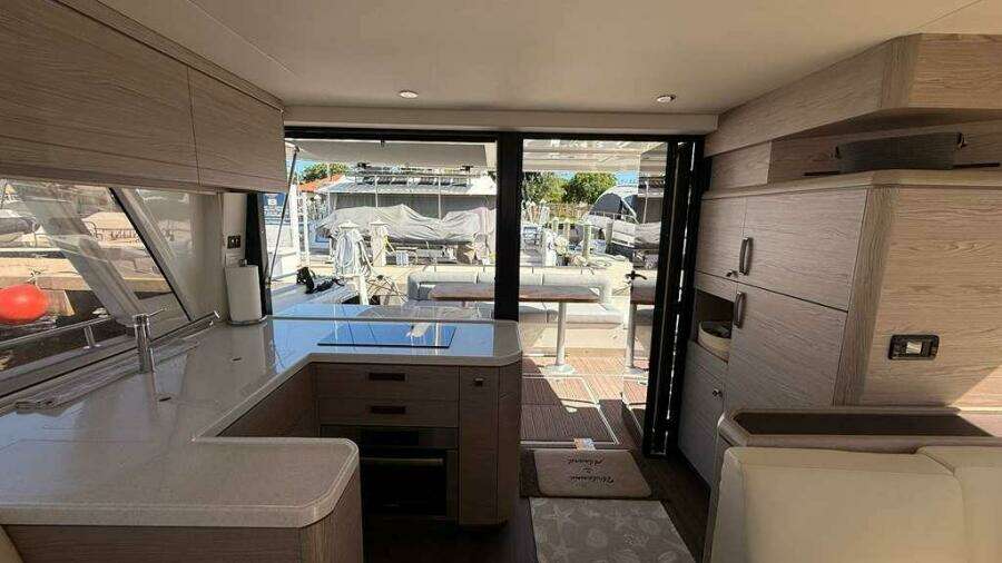 2024 Greenline 48 Fly Hybrid