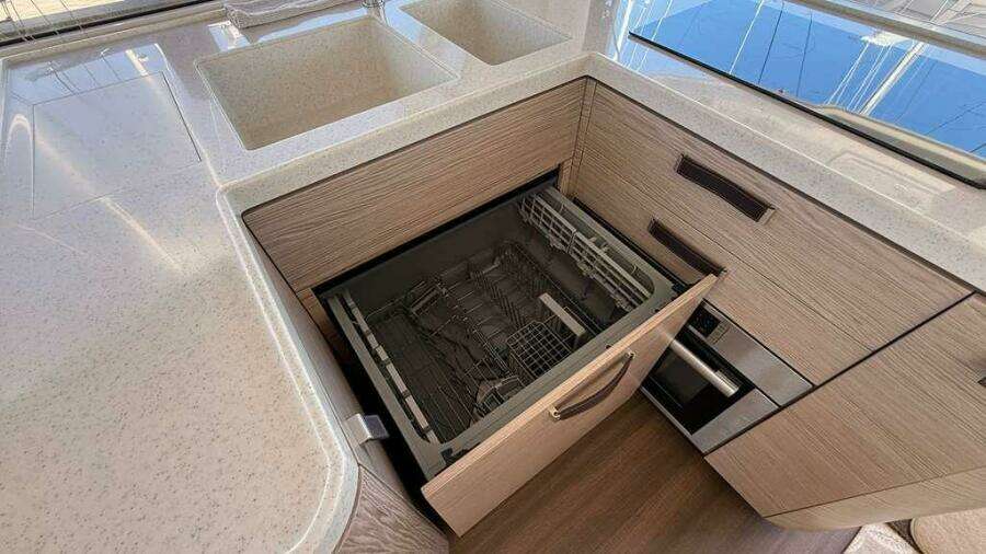 2024 Greenline 48 Fly Hybrid