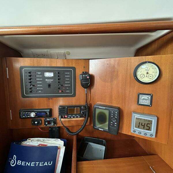 2001 Beneteau 361