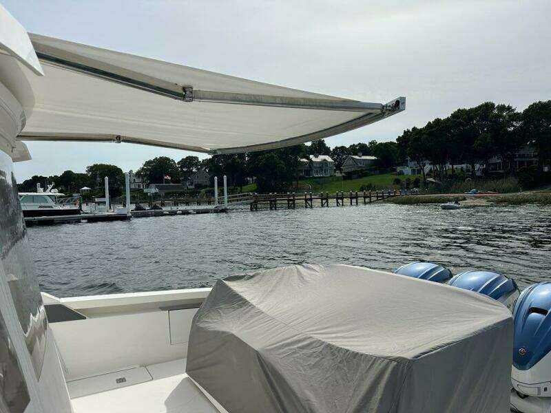 2021 Tiara Sport 43 LS