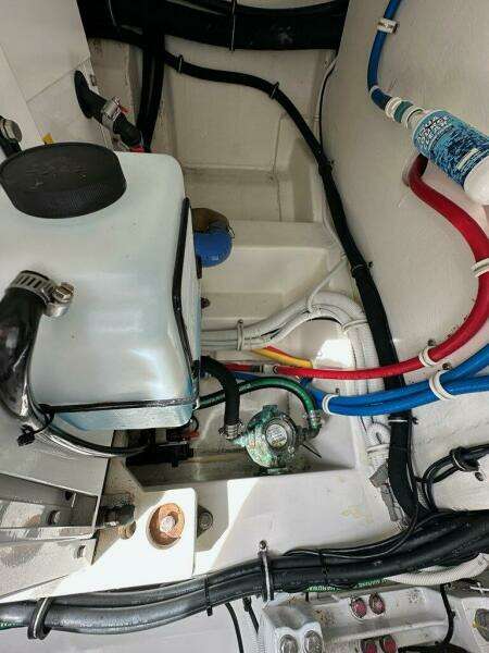 2021 Tiara Sport 43 LS