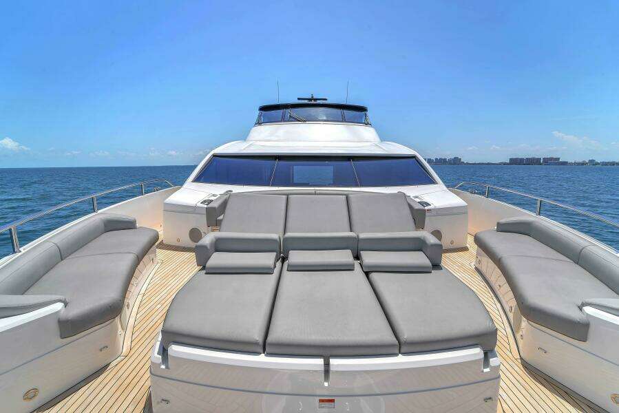 2024 Sunseeker Ocean 90 Enclosed / Ocean 182